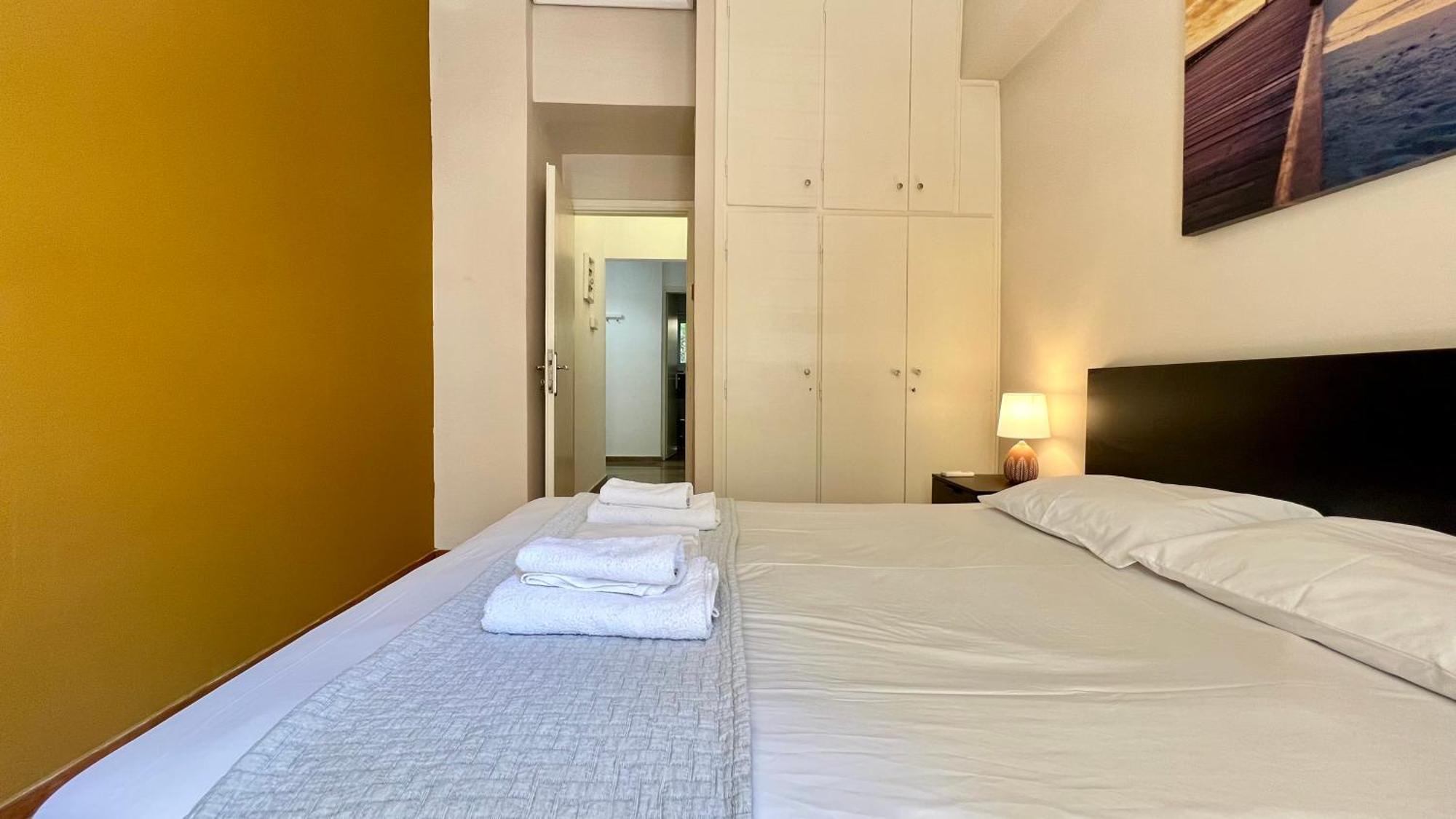 Modern & Cozy 51Sqm Apt In Thisseio Афины Экстерьер фото