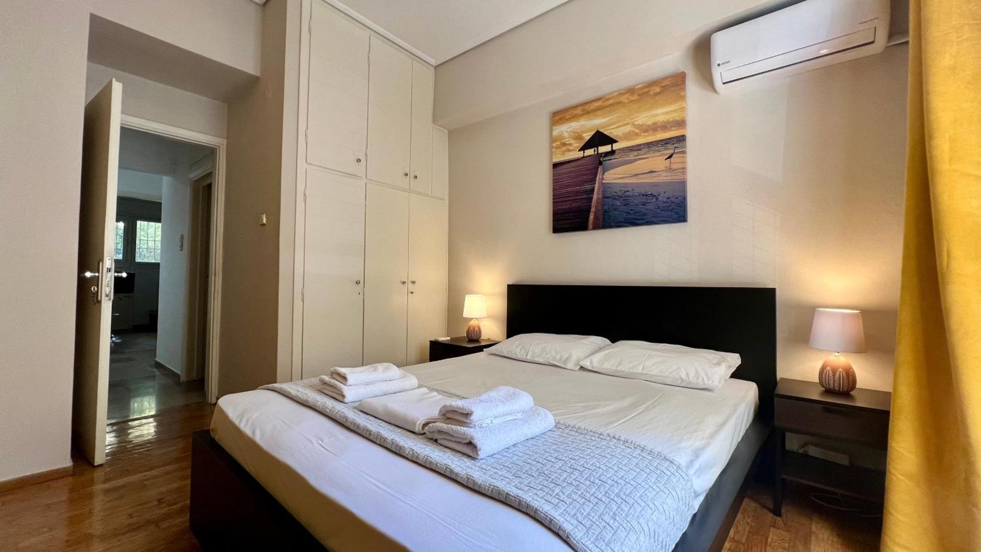 Modern & Cozy 51Sqm Apt In Thisseio Афины Экстерьер фото